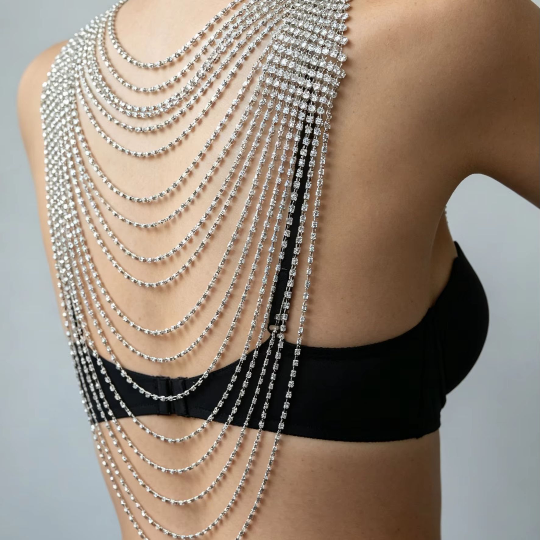 Body Jewelry Rhinestone - 세련된 멀티 레이어 바디 체인 (연회용)
